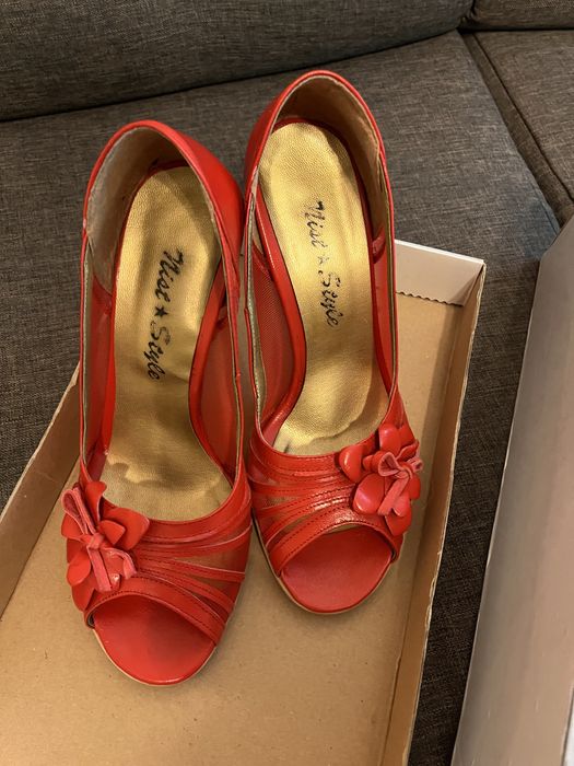 Sandale piele marimea 36