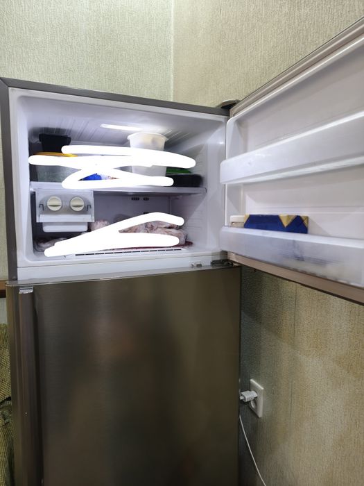 Холодильник Samsung, без иневый,  б/у в отличном состоянии