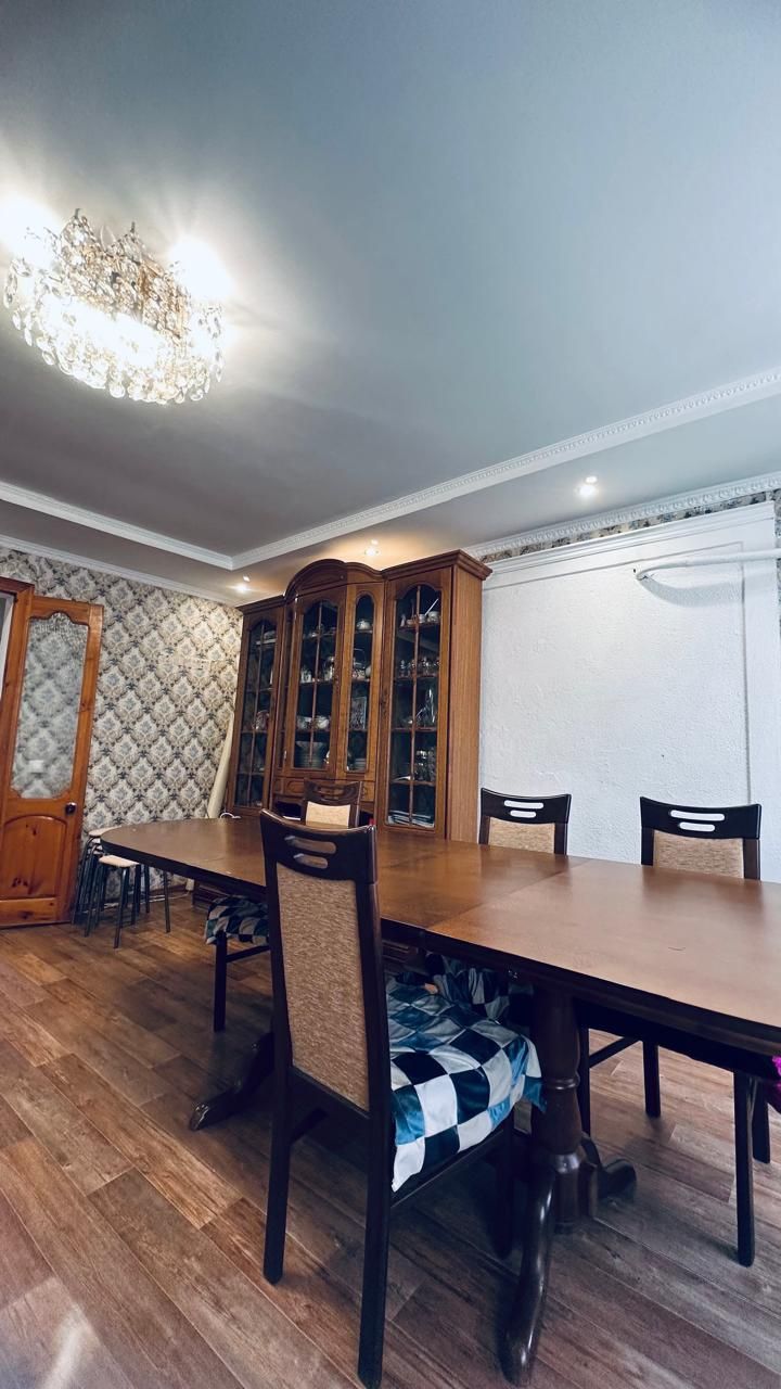 Продается дом с земельным участком.