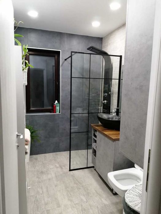 Amenajari interioare. Electrică. Sanitare. Finisaje.