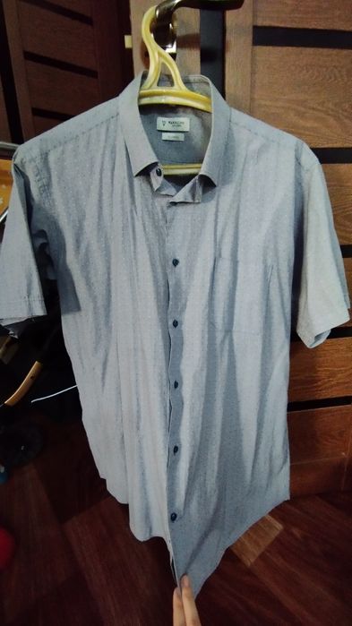 Продам мужскую рубашку.