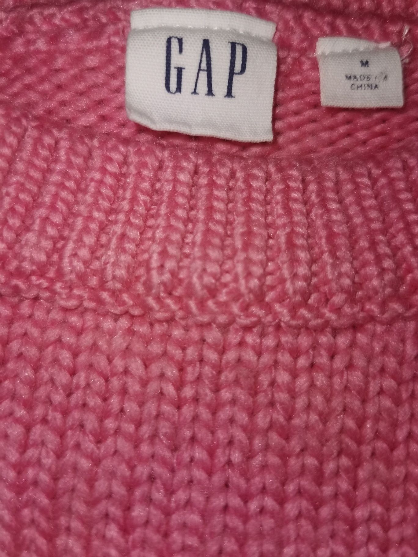 Пуловер GAP, нов, без хартиен етикет