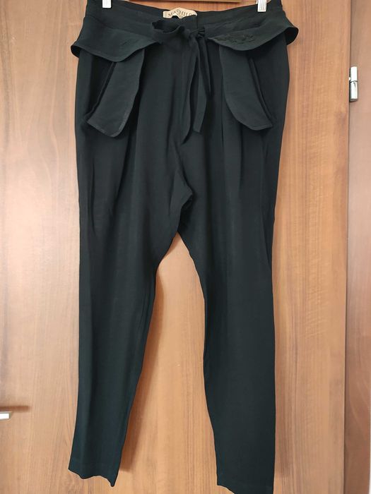 Vand pantaloni negrii Mathilde