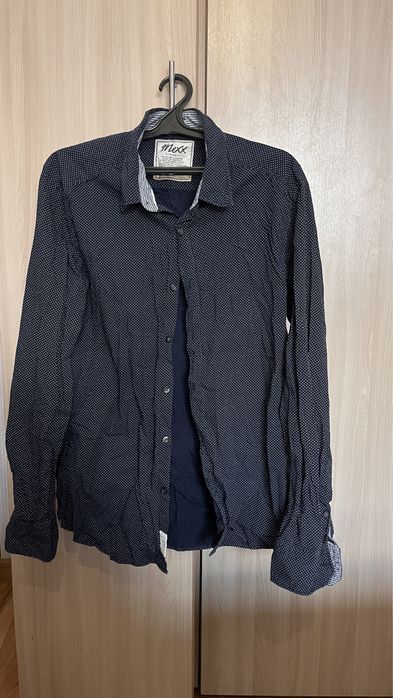 Мужские рубашки