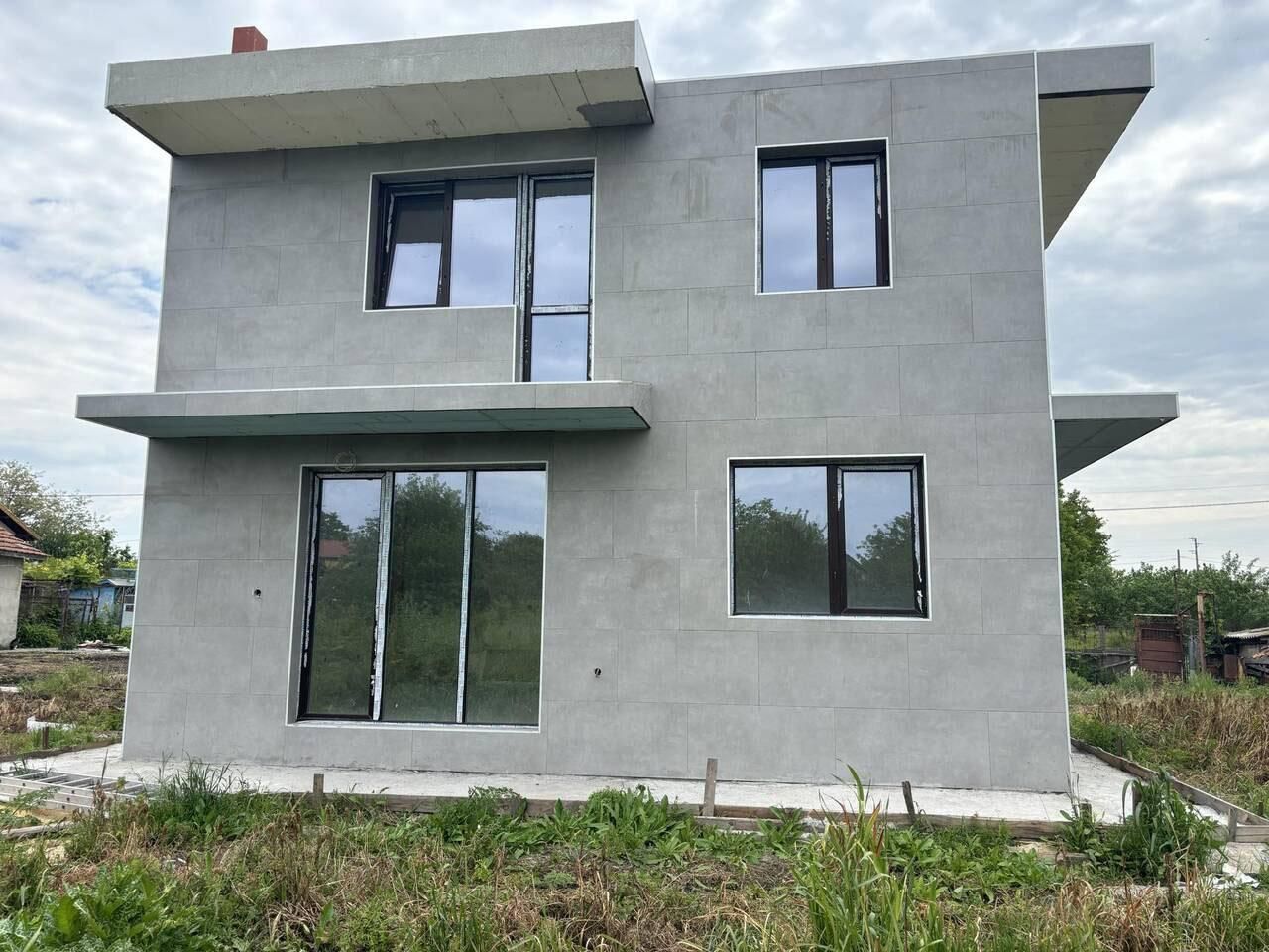Продава се Къща в Бургас, Меден рудник - зона А - 140 кв.м за 881 €/кв.м - Снимка #1