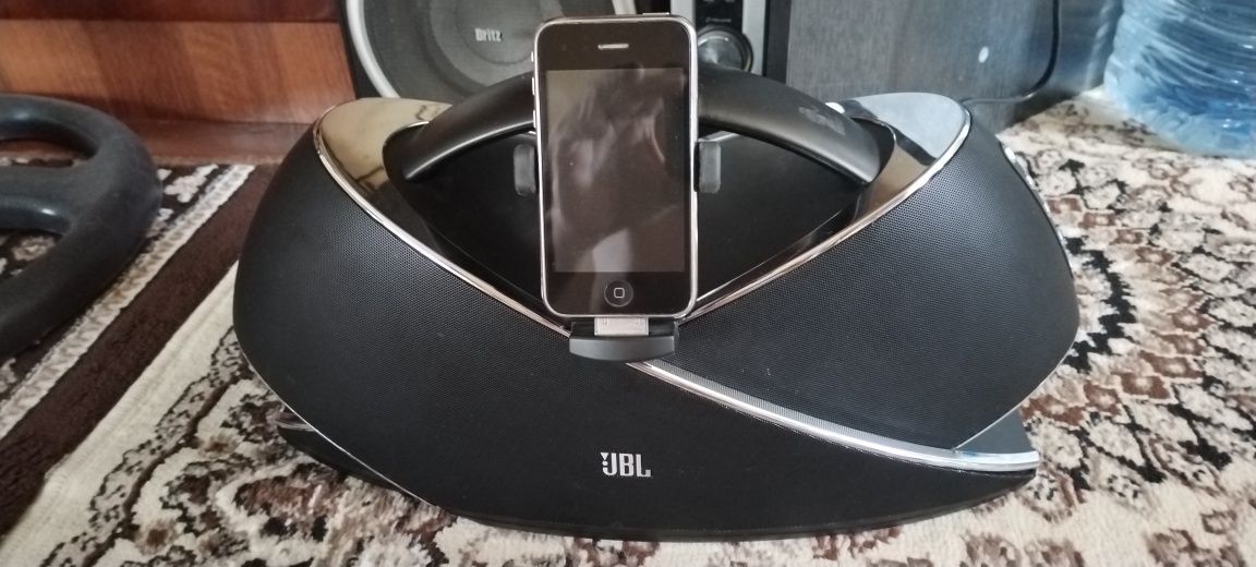JBL OnBeat Xtreme