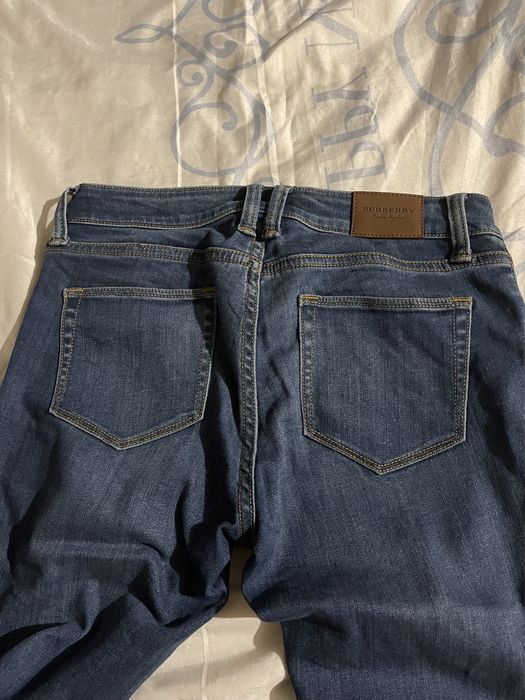 Blugi de dana marca Burberry skinny