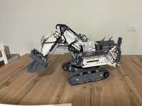 De vanzare LEGO Technic - Excavator Liebherr R 9800 42100, asamblat
