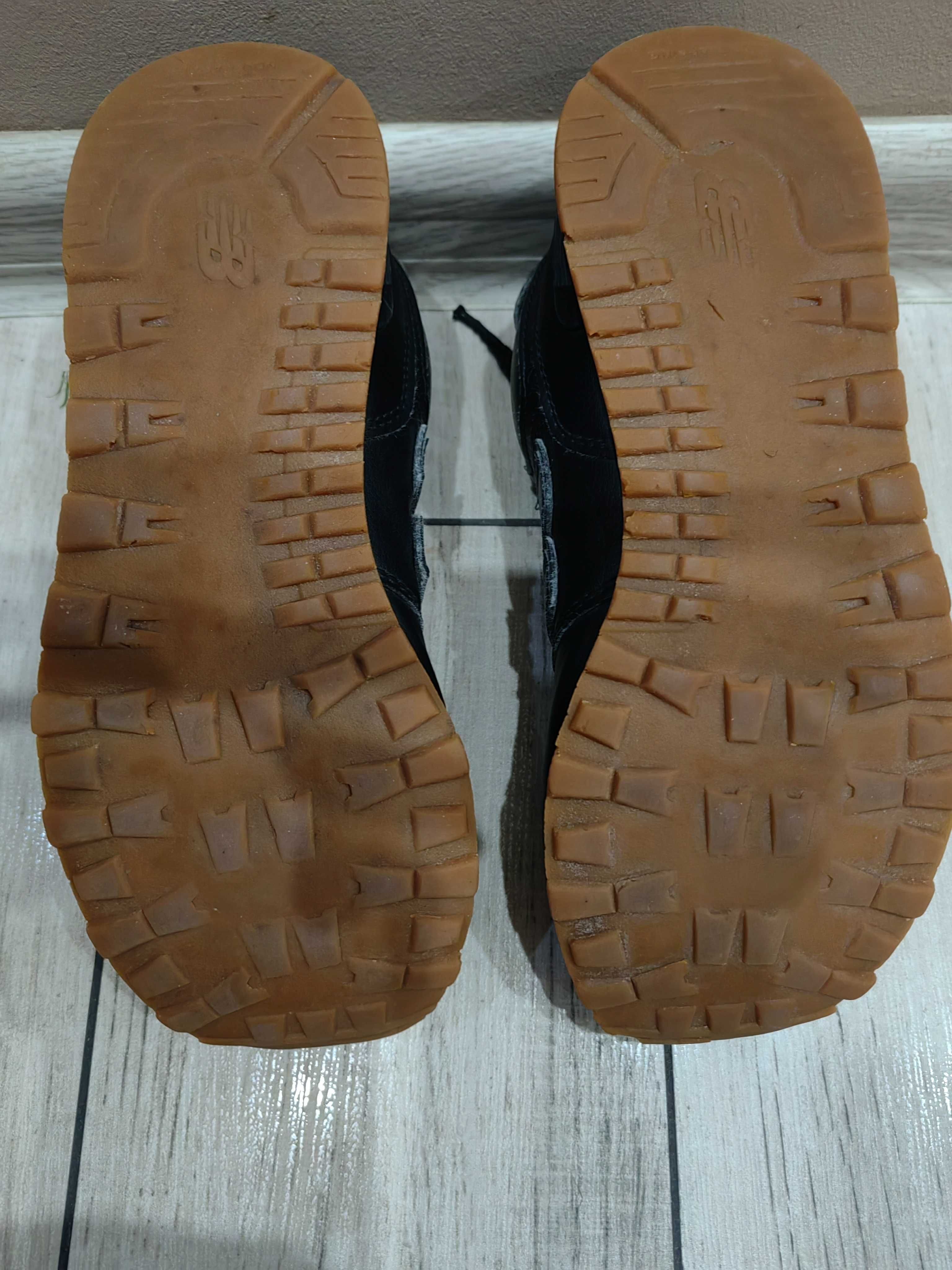 Маратонки Nike и New Balance 36 номер.