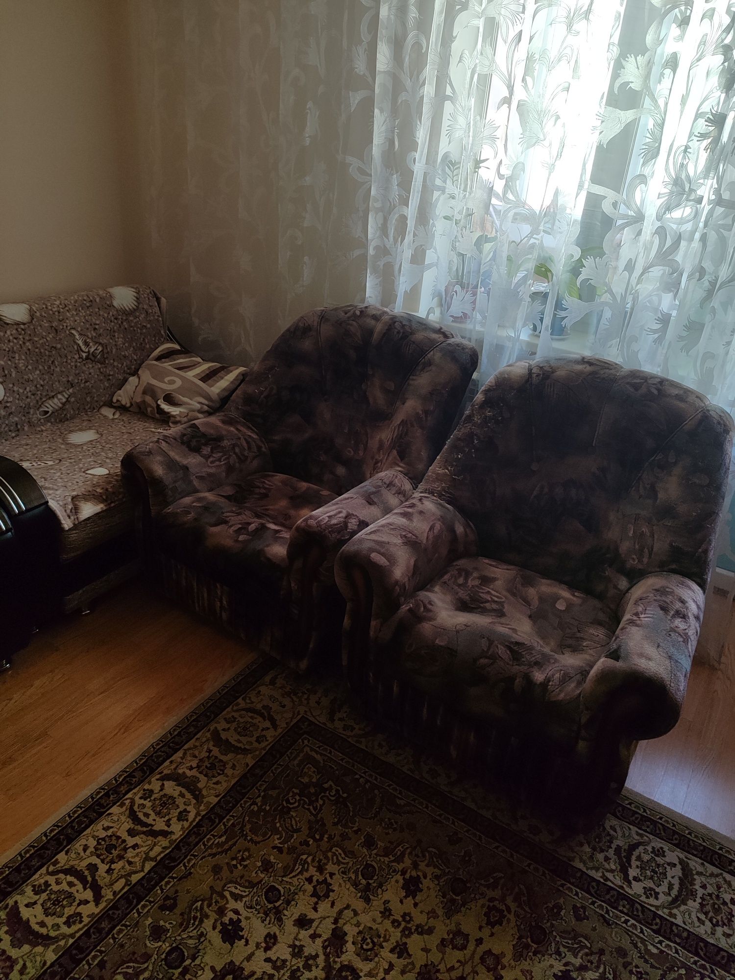 ПРОДАМ два кресла