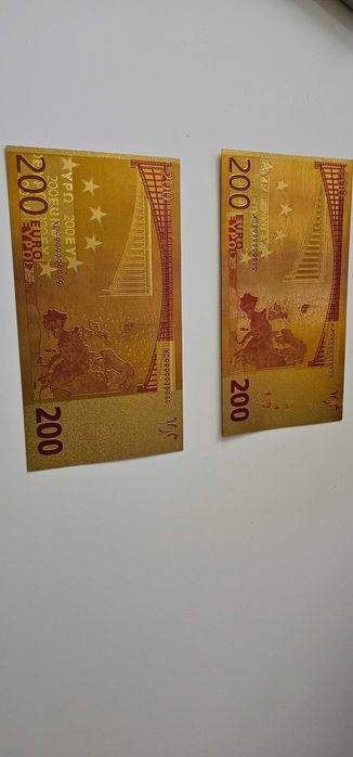 2 bancnote aurite de 200 euro metalice polimer
