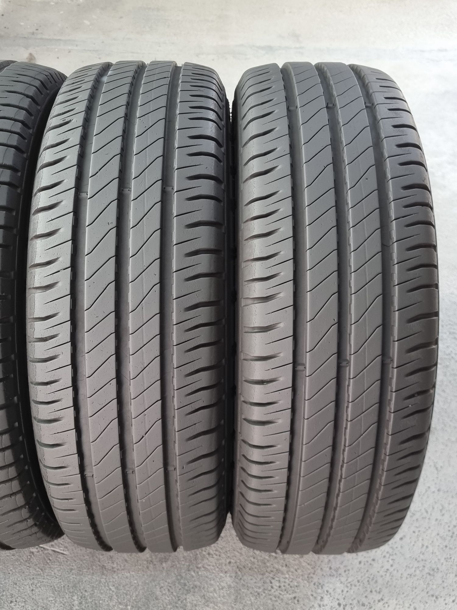 "Dot 22" 215/65/16 C Michelin 4Броя: 420лв 8мм