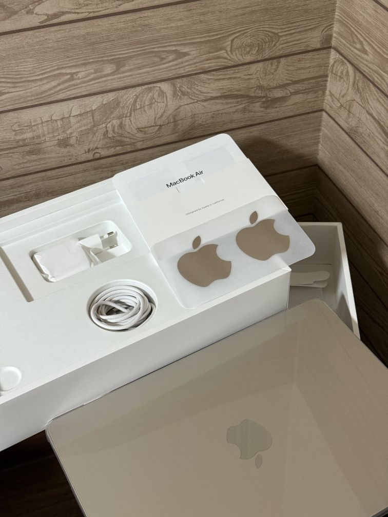 MacBook sotiladi