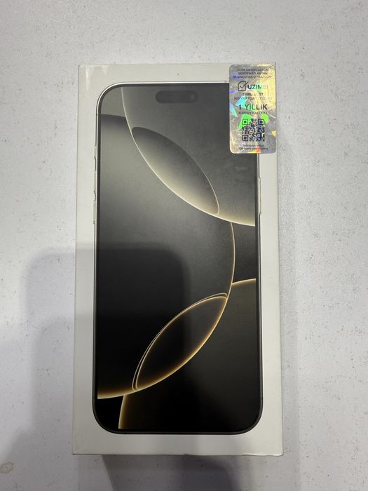 iPhone 16 pro max . Natural Titanium .