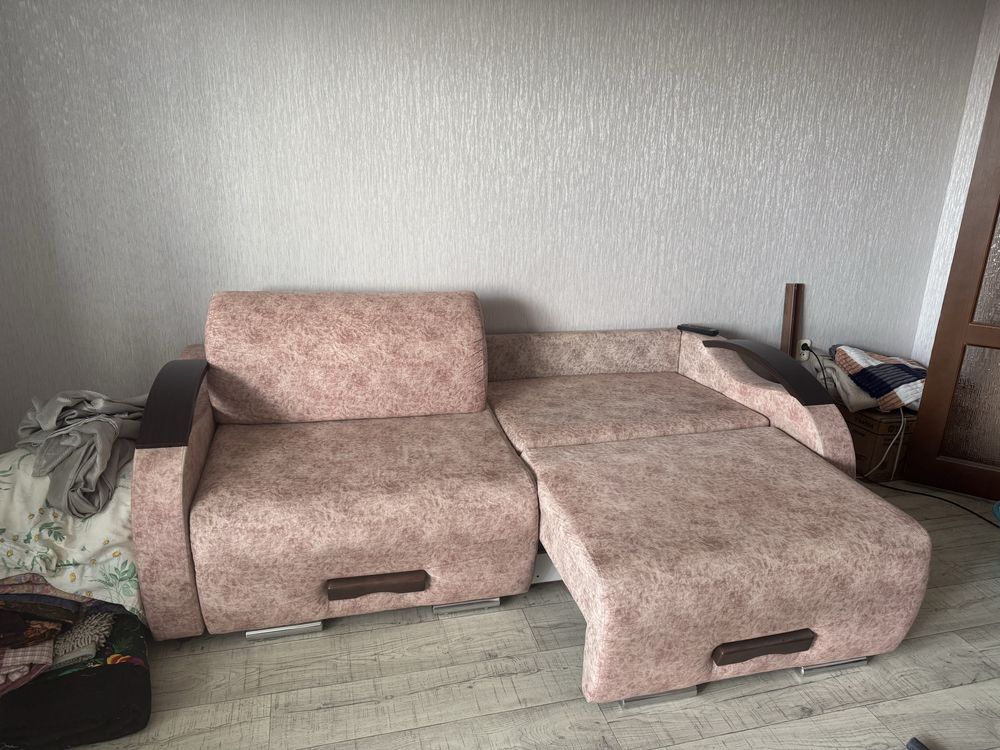 Продам диван     .