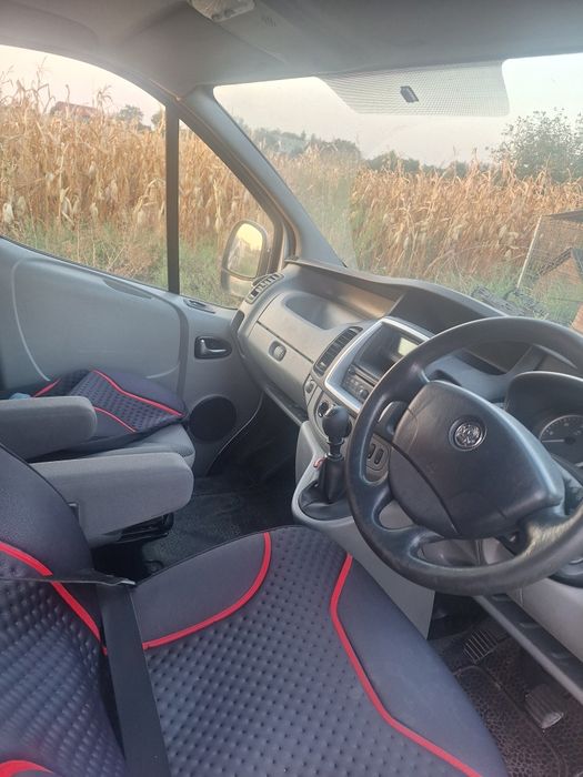 Dezmembrez renault trafic opel vivaro 2.0 dci euro 5