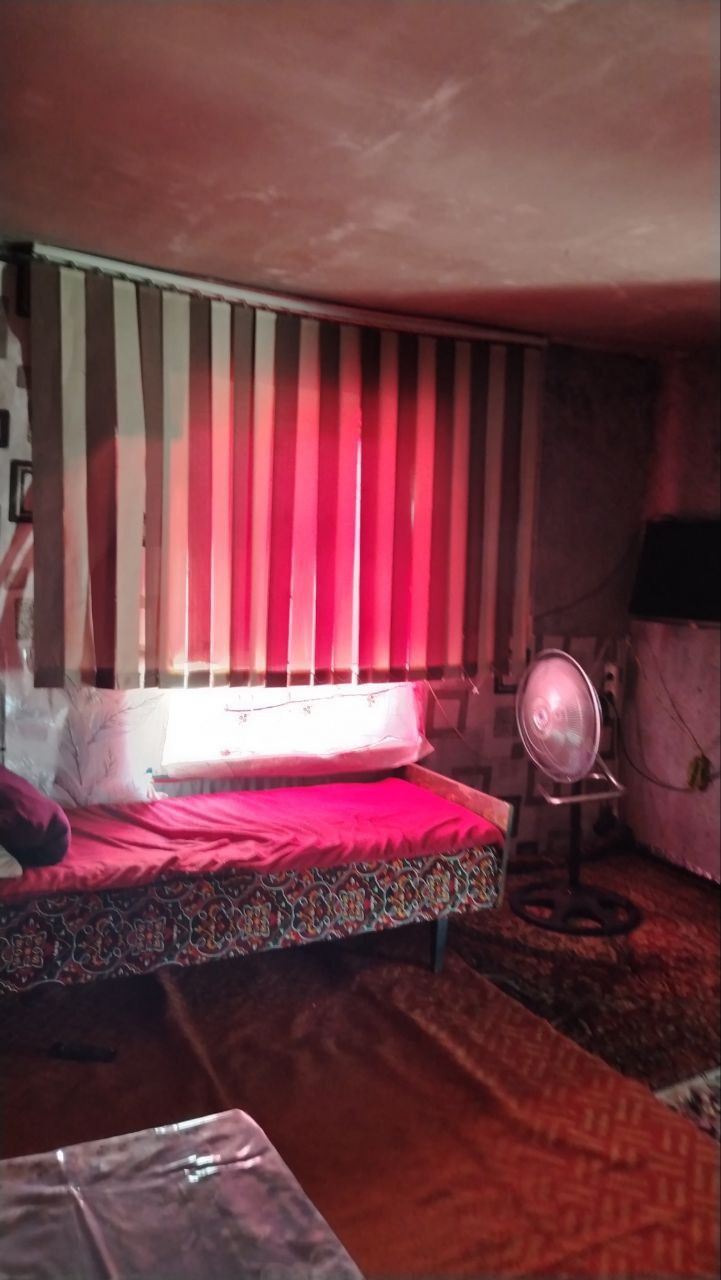 Uy sotiladi srochna 3.5 sotik