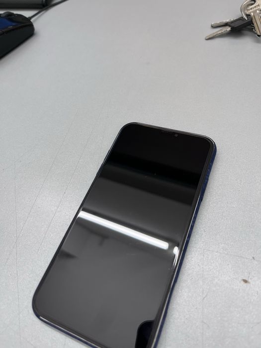 iphone xr. 64. Gb 77 % 160$