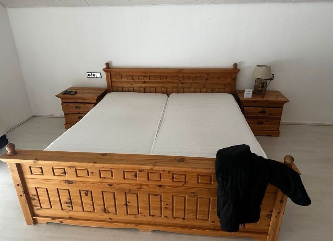 Dormitor Complet din Lemn Masiv - Mobila Germania