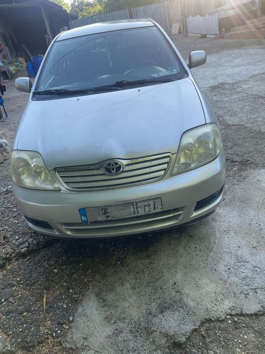 Vând Toyota Corolla