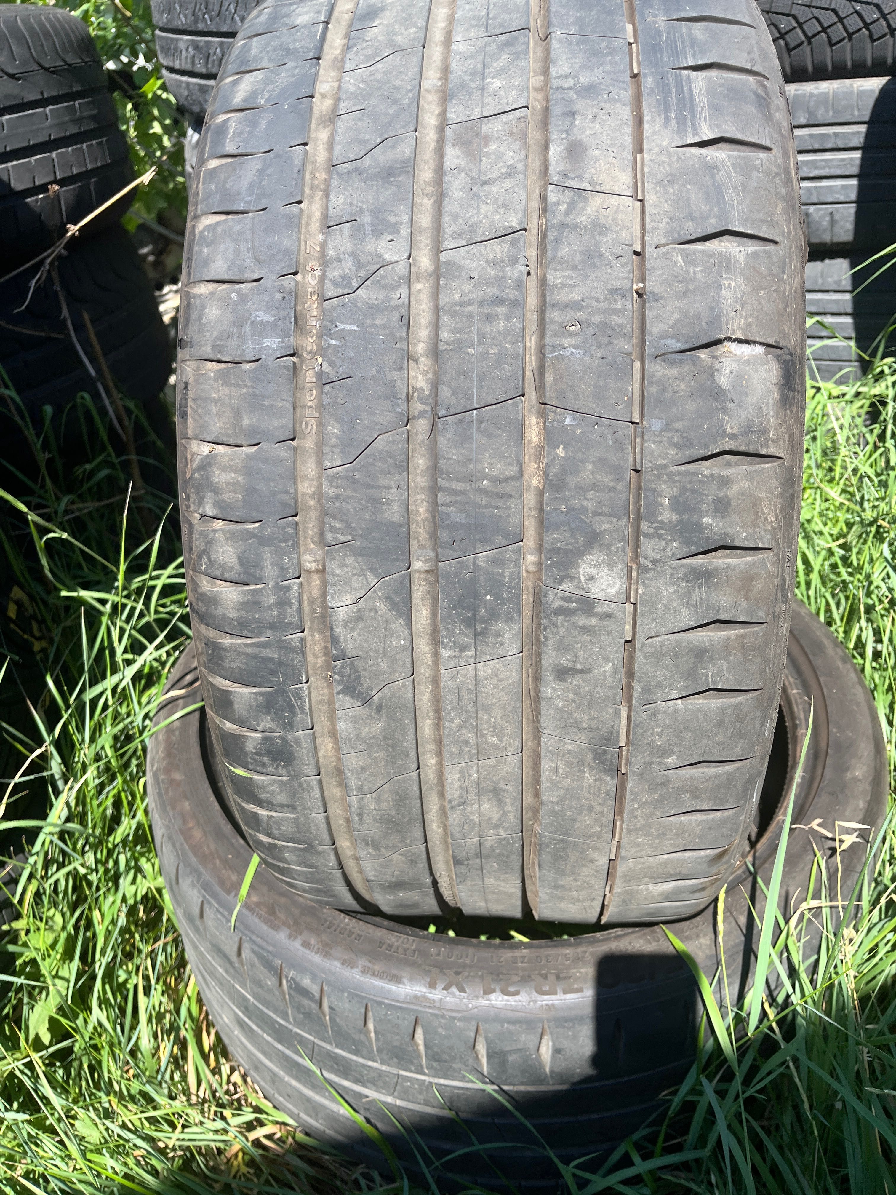 2бр. Летни гуми 285/30R21 Continental