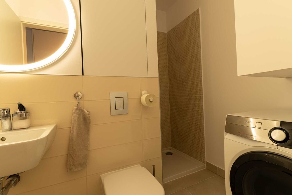 ISHO - apartament 3 camere, utilat, mobilat, proprietar, balcon mare