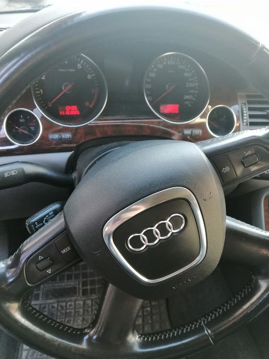 Продавам Audi A8