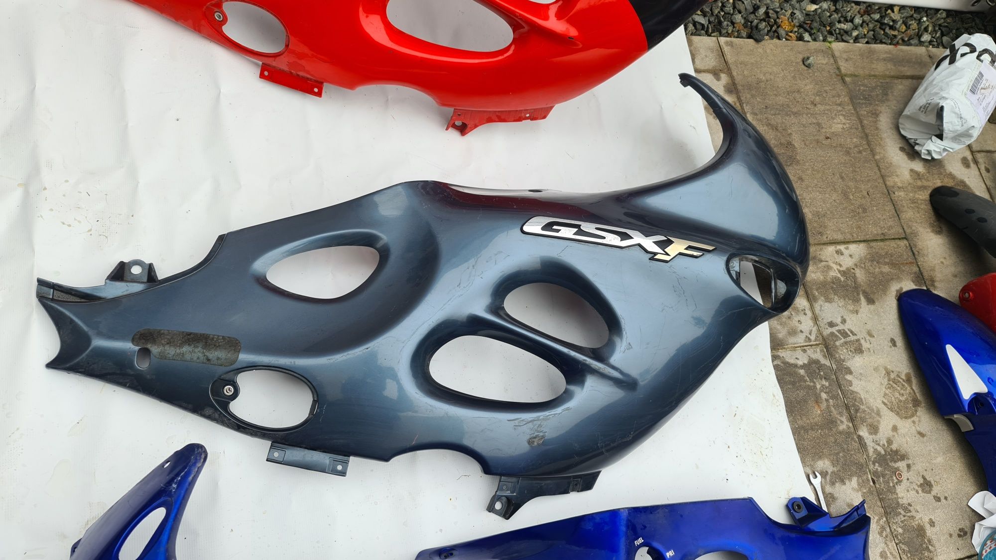 Carene carena laterala stânga dreapta Suzuki GSXF Gsx F 600