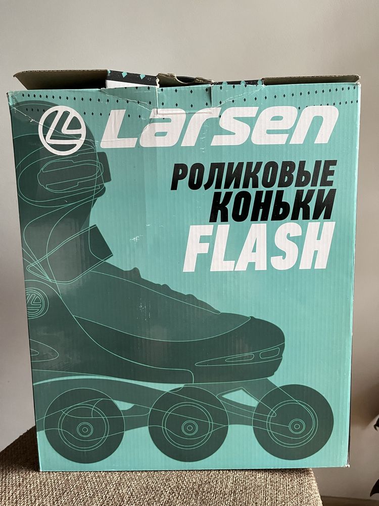 Детские Роликовые коньки Flash Larsen раздвижные размер 26-29