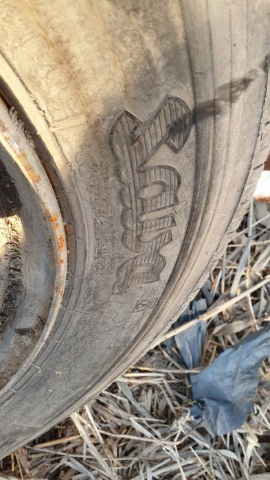 Джанта с гума 215 75 17.5 сава