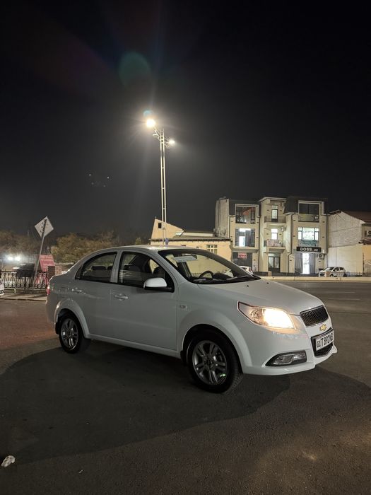 19.000 km Nexia 3 2018 avtomat