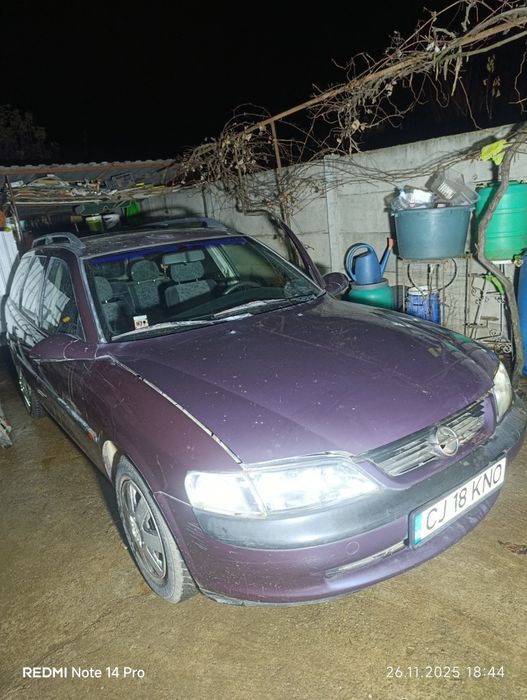 Vând Opel Vectra b