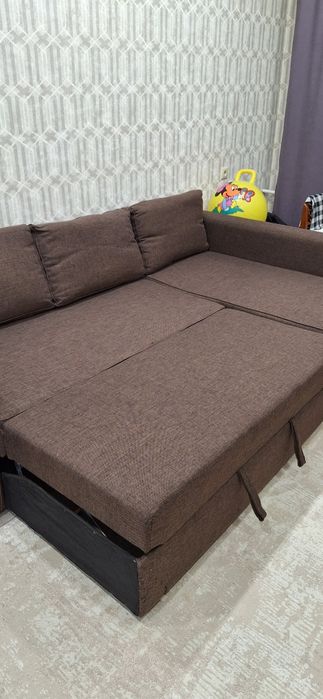 Продам диван угловой