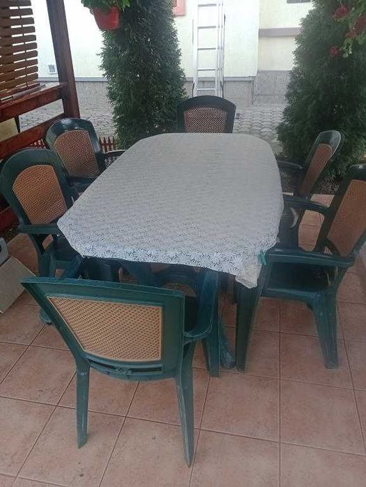 Vand masa cu 6 scaune