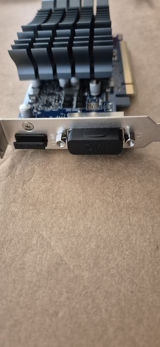 нова ASUS GT 1030 Silent 2GB GDDR5 – тиха, пасивно охлаждане