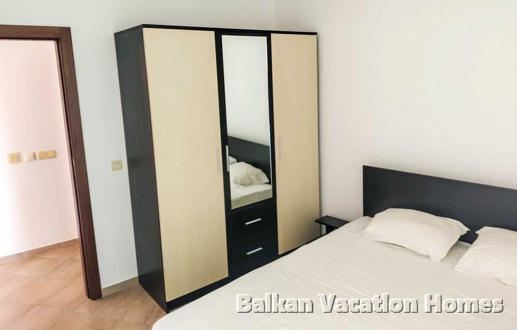 Продава се Тристаен апартамент в Бяла - 139 кв.м за 756 €/кв.м - Снимка #12