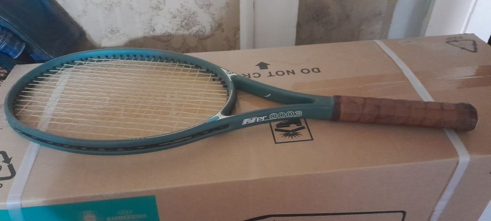 Продается теннисная ракетка