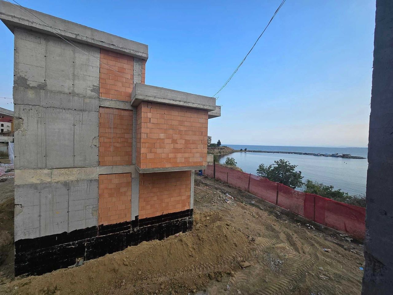 Продава се Къща в с. Равда, Област Бургас - 340 кв.м за 1036 €/кв.м - Снимка #10