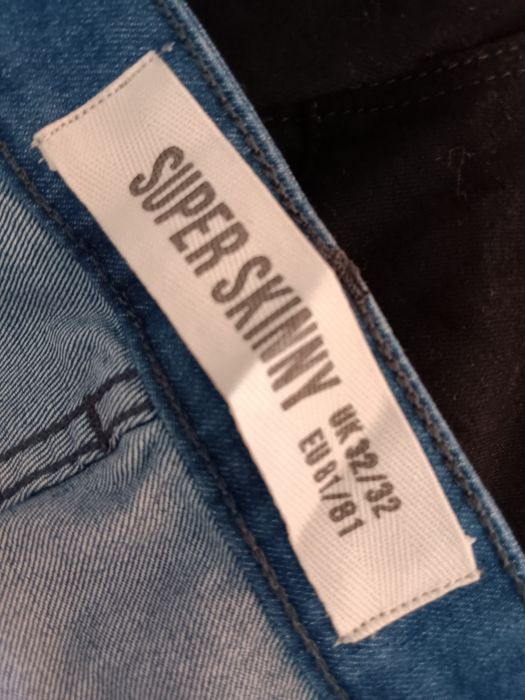 Blugi băieți Noi mărime 32