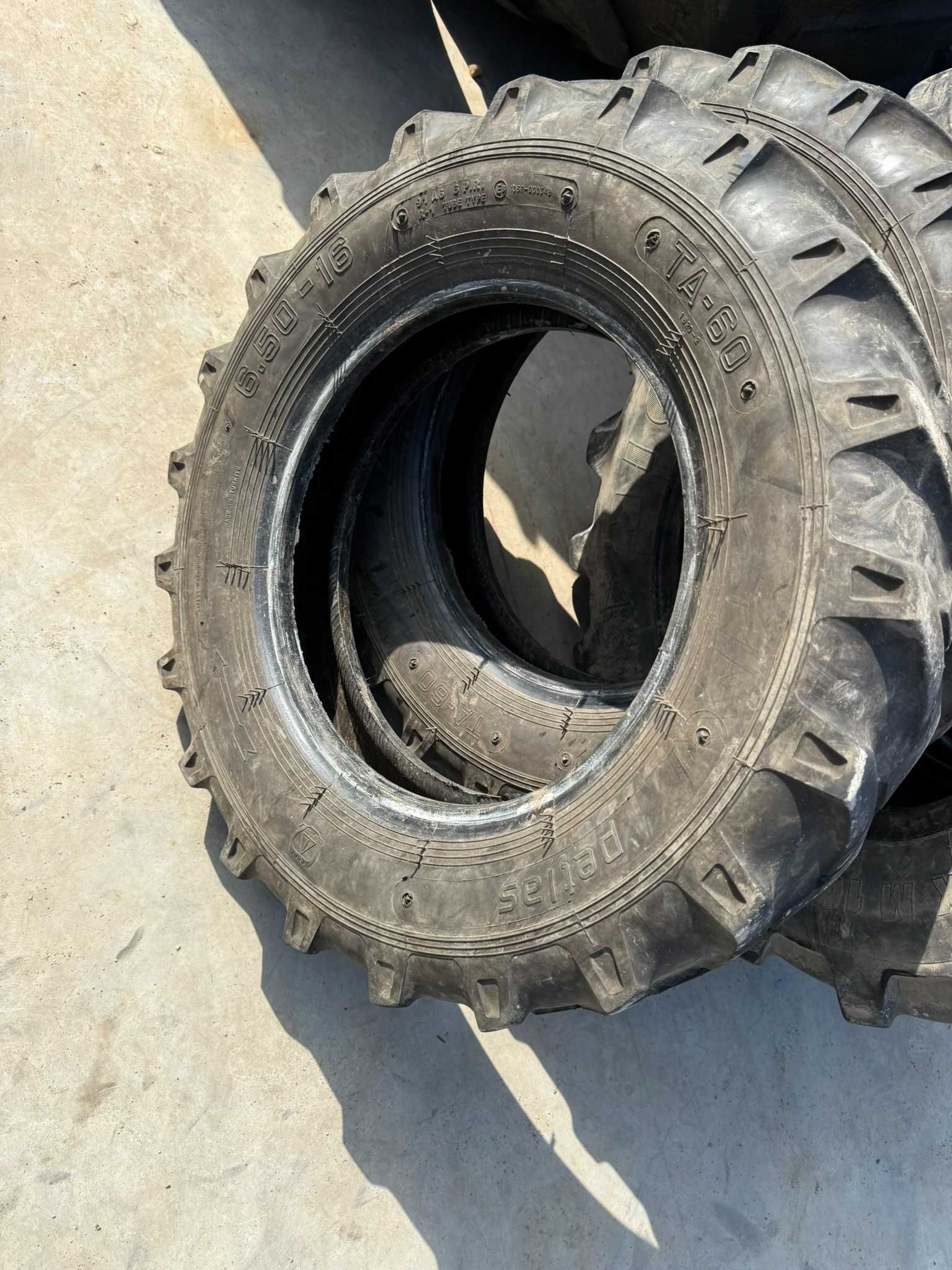 Cauciucuri 650 R16