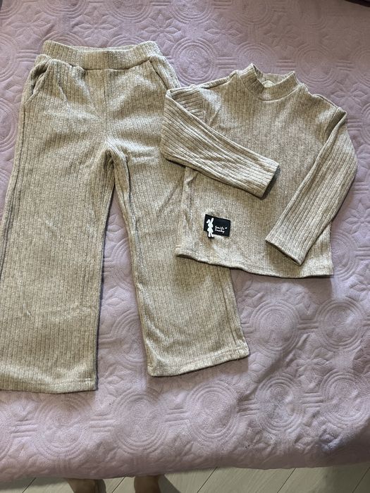 Одежда для девочки 4-5 лет