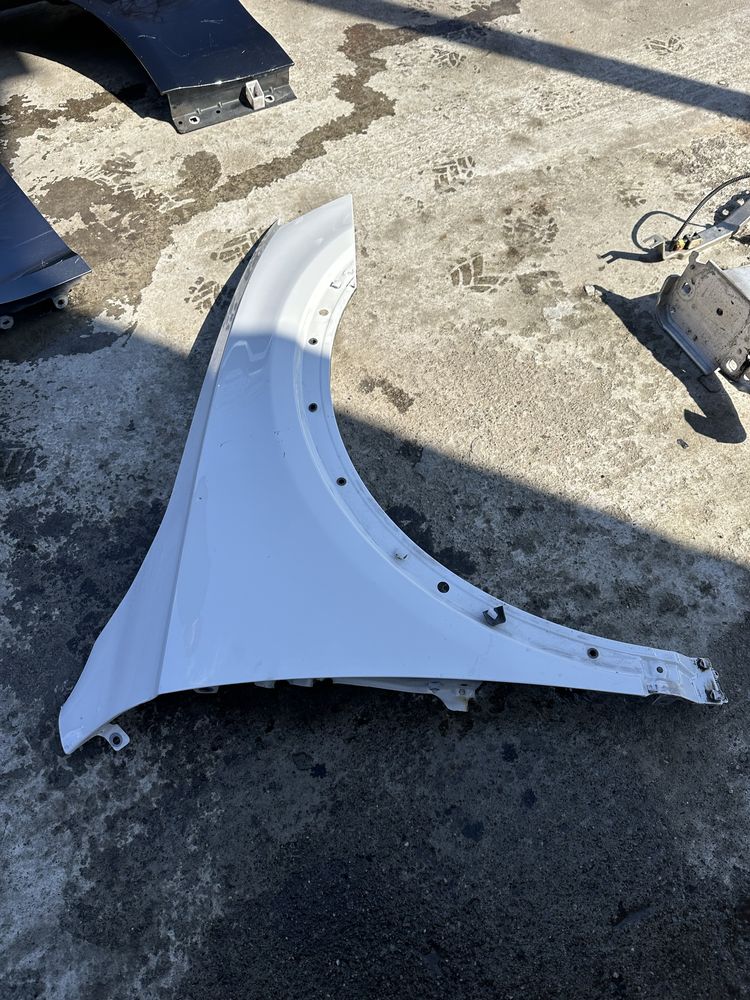 Aripa dreapta Audi Q3 8U 2012-2019, Alb