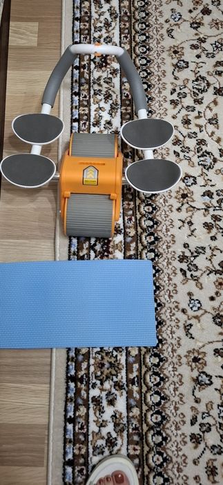 Продам ролик для пресса.