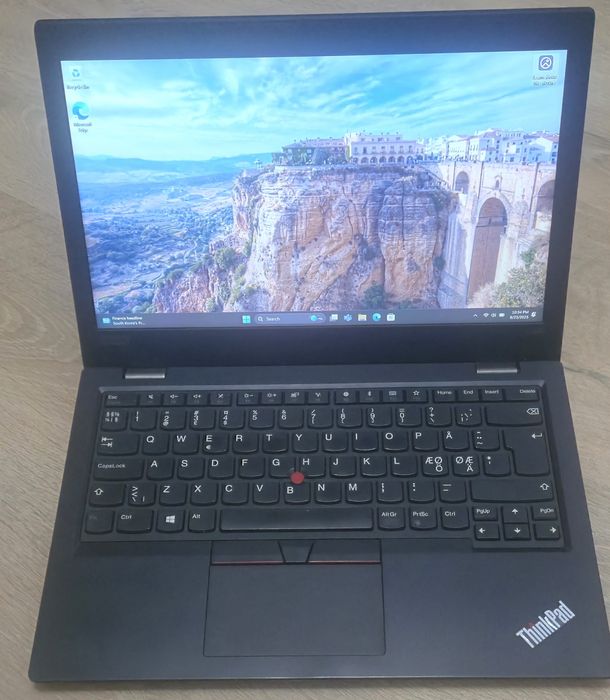 Laptop Lenovo L380 i3 gen 8 8Gb Ram 250GB SSD Windows 11