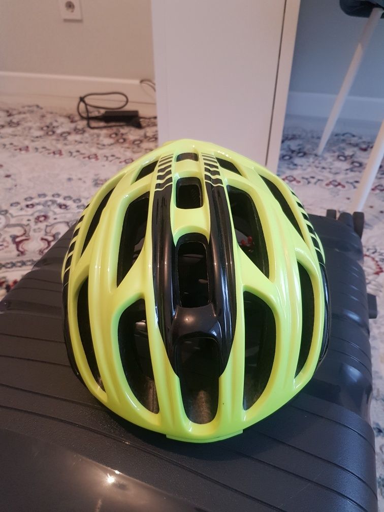 Продам шлем велосипедный