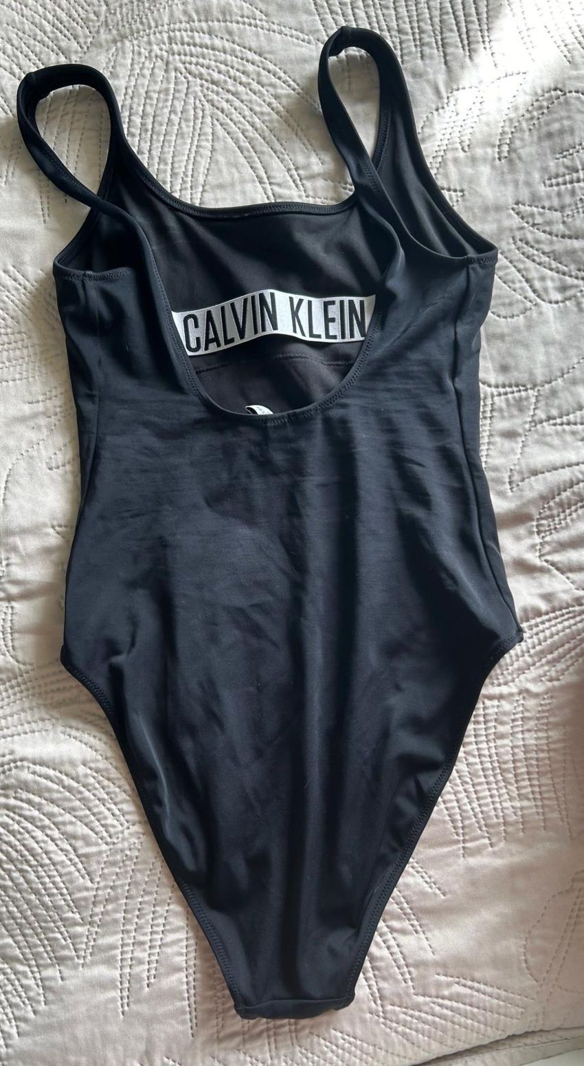 Цял бански Calvin klein оригинален ХS