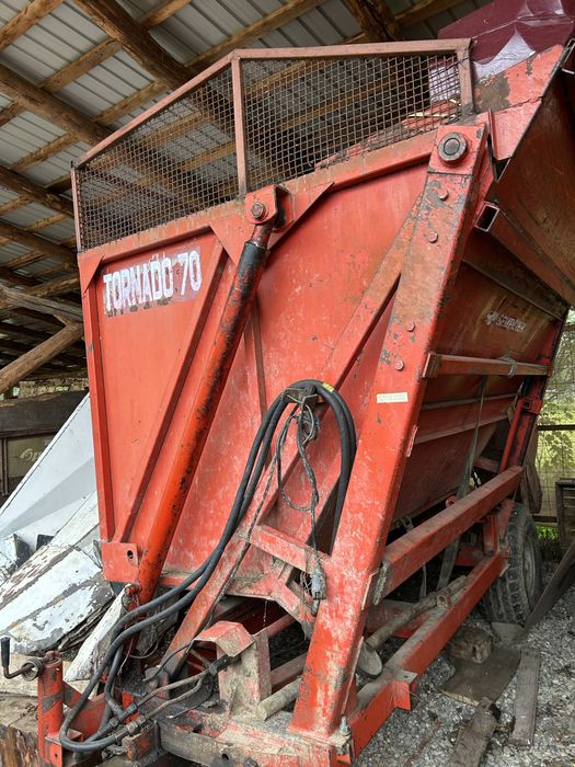 Vând Culegătoare de Porumb Sip Tornado 70