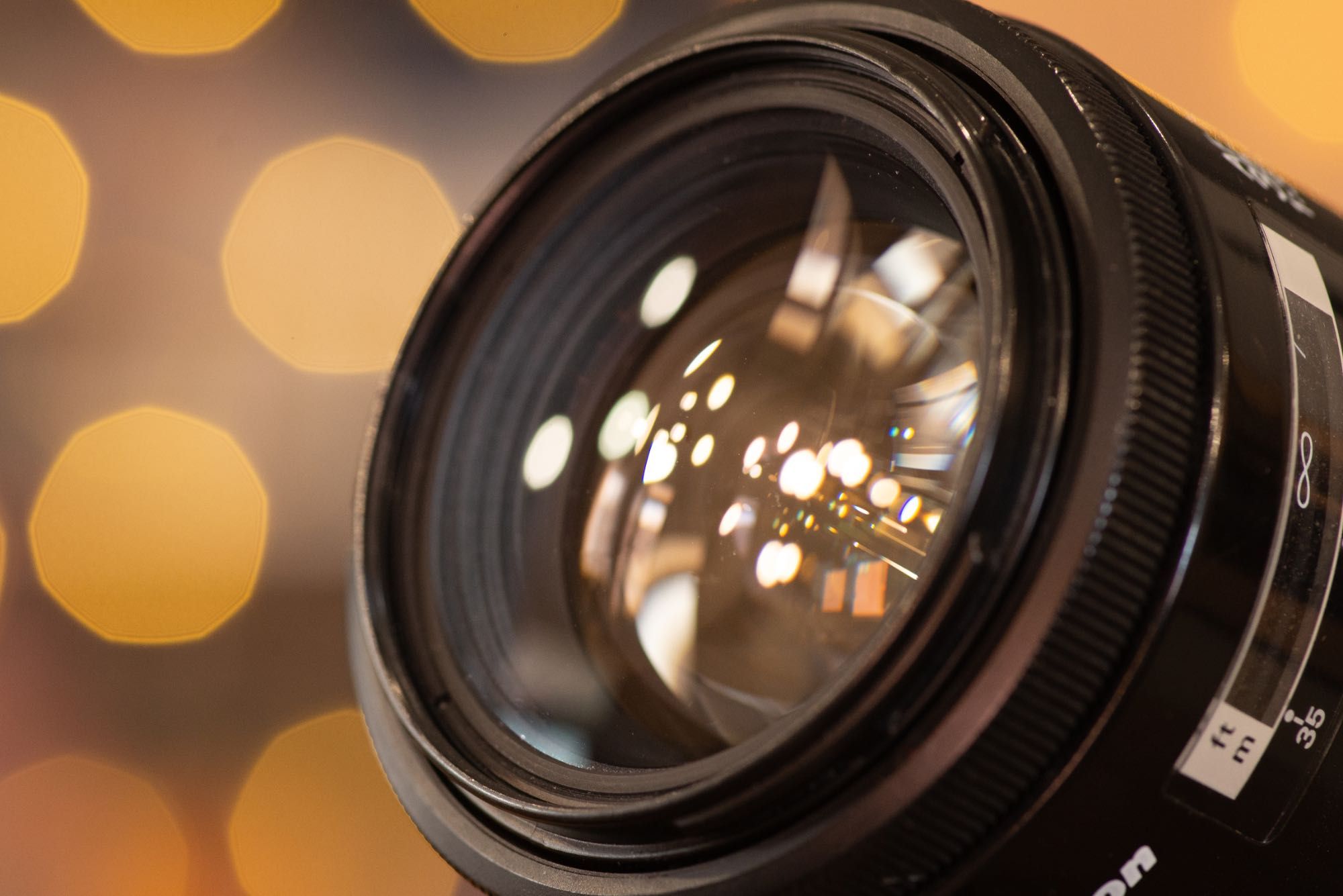 Nikon AF 35-105mm f/3.5-4.5 Nikkor обектив Никон