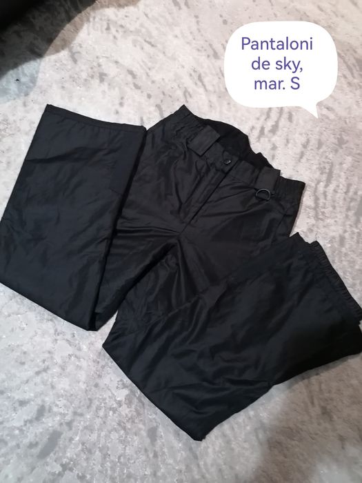 Pantaloni de sky