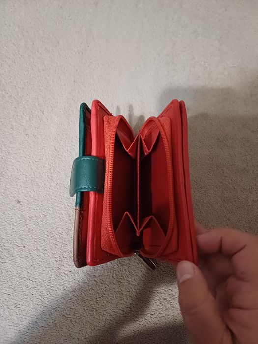 Дамско портмоне,ново